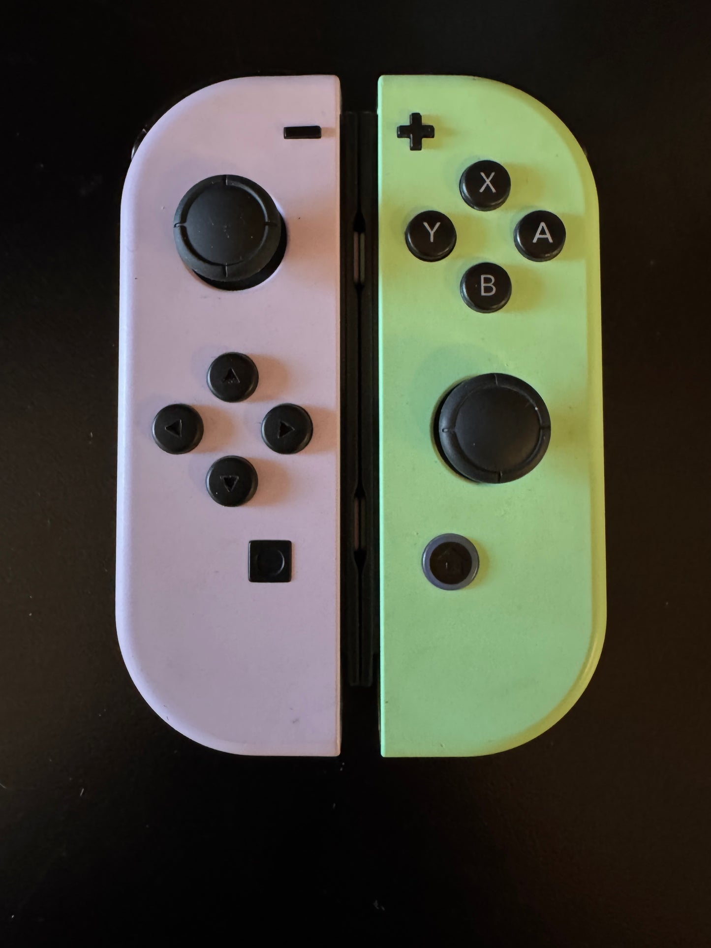 Pastel Purple / Pastel Green Joy-Con Nintendo Switch