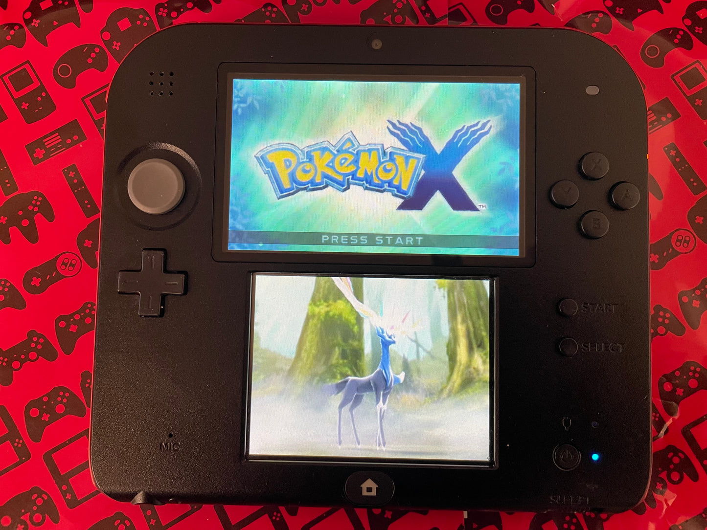 Crimson Red Nintendo 2DS Nintendo 3DS