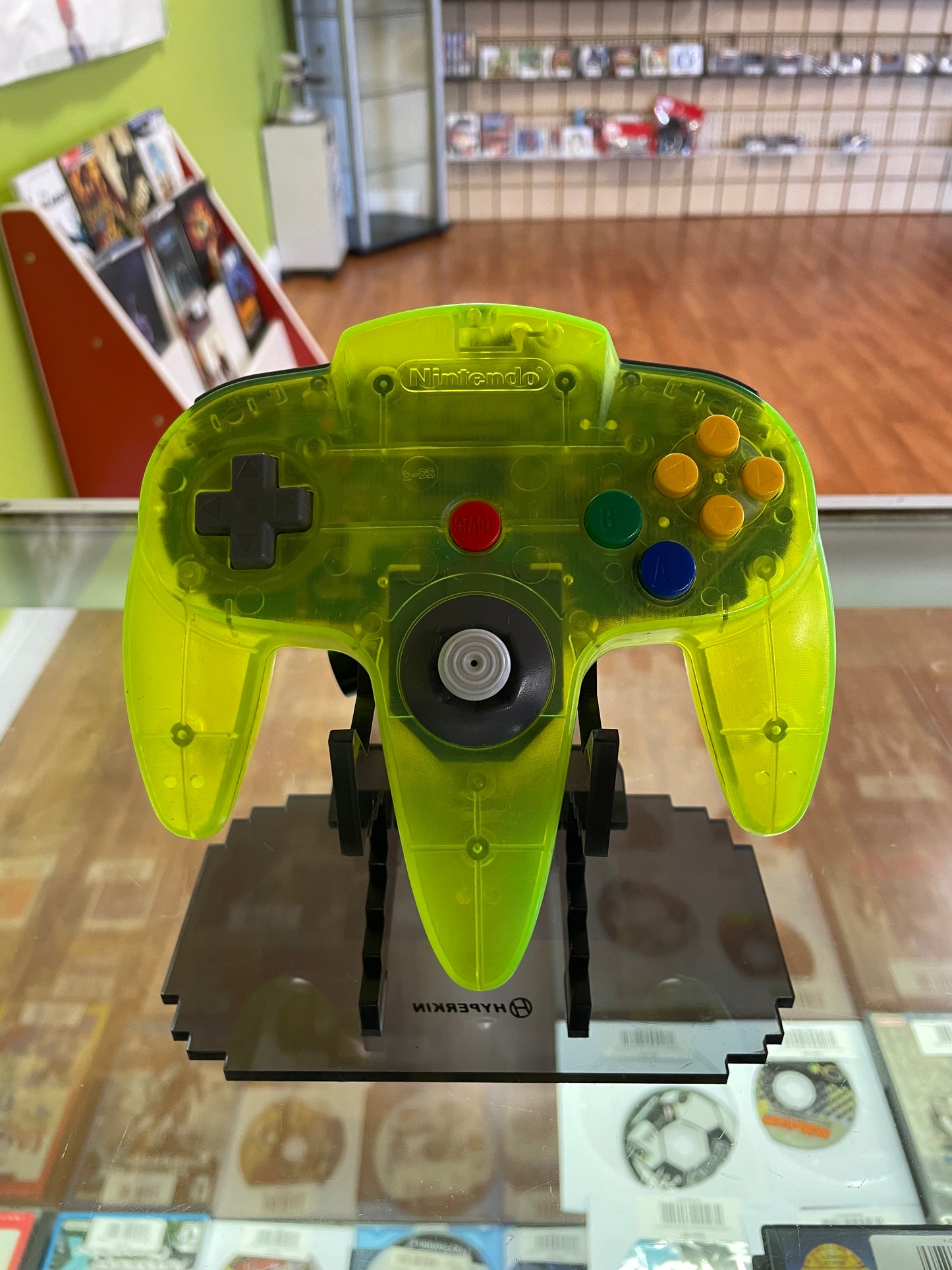 Extreme Green Neon Translucent Controller NUS-005 Toys“R”Us Exclusive Nintendo 64